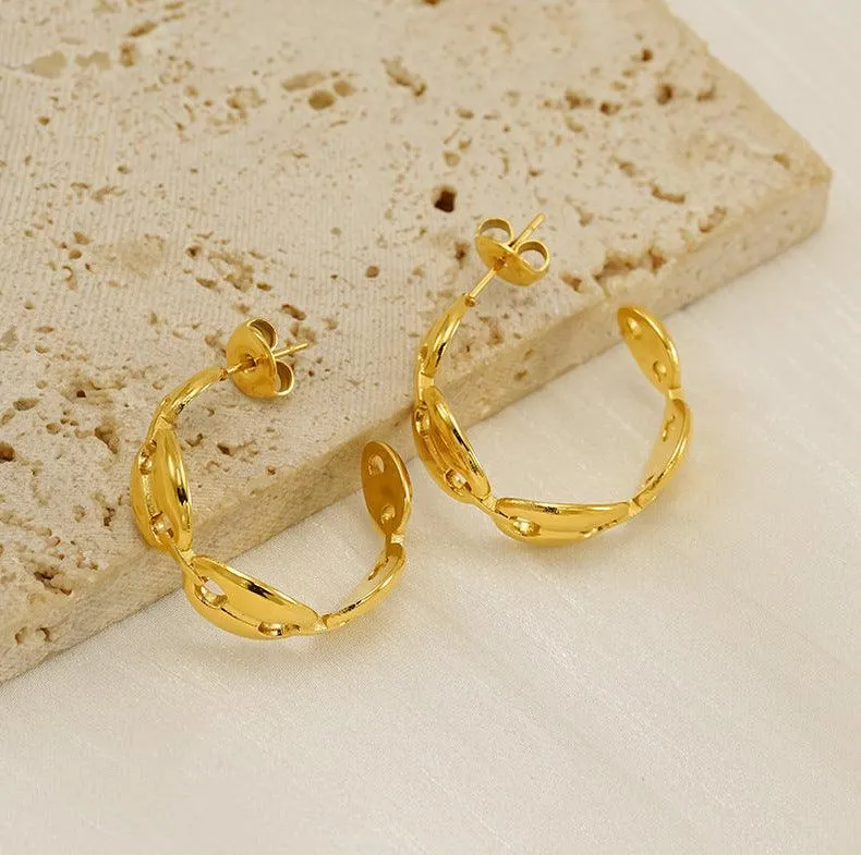 Elegant Gold Chain-Link Hoop Earrings – Trendy Fashion Statement
