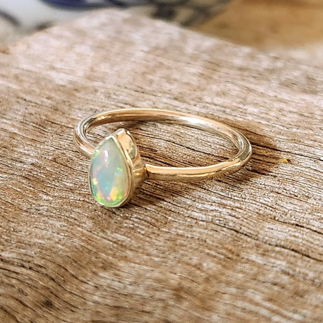 OPAL TEAR - 925 AUSTRALIAN OPAL RING