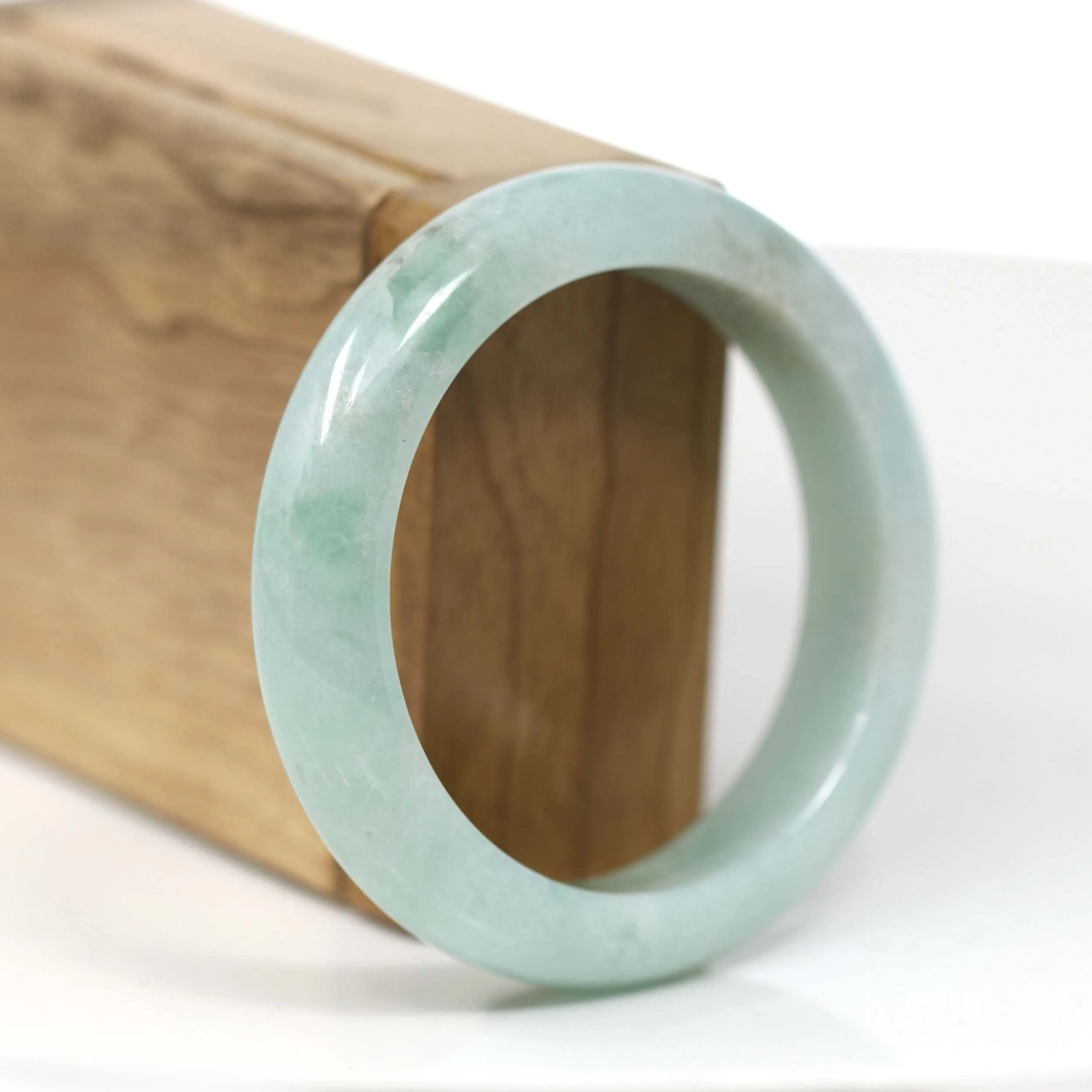 RealJade® Co. Classic Light Green Burmese Jadeite Jade Bangle (54.67 mm) T182