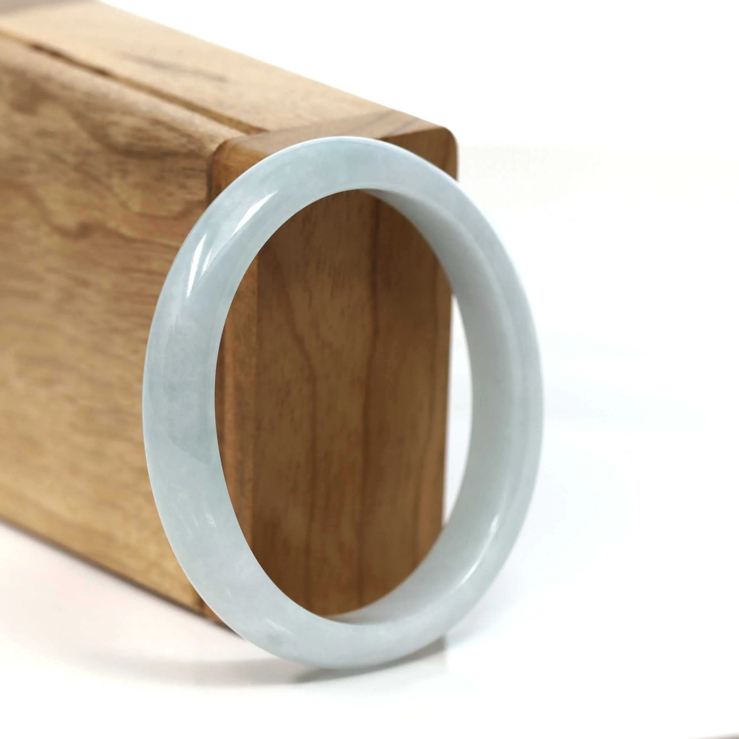 RealJade® Co. "Classic Bangle" Whitish Lavender Natural Jadeite Jade Oval Bangle (57.49mm) #T223
