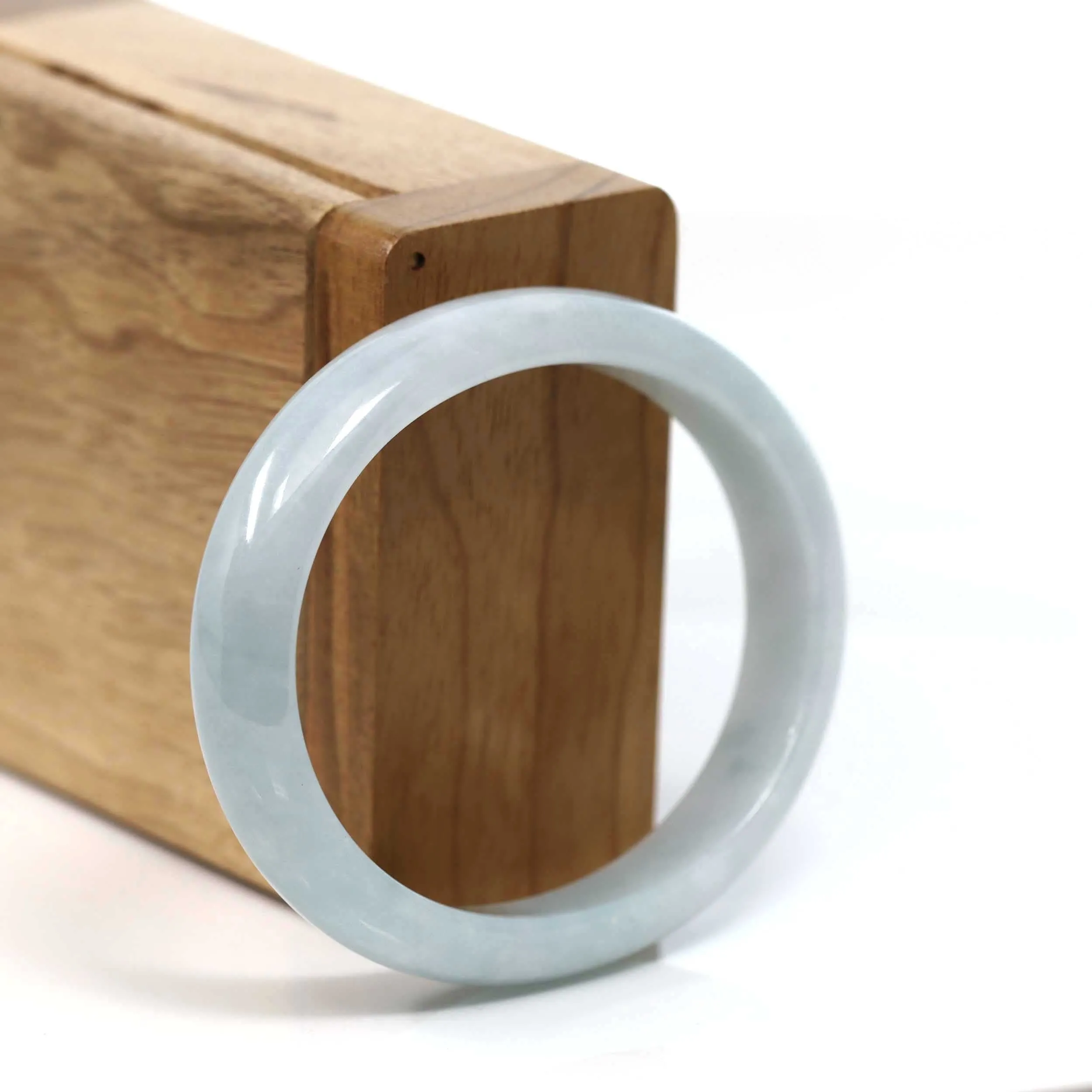 RealJade® Co. "Classic Bangle" Whitish Lavender Natural Jadeite Jade Oval Bangle (57.49mm) #T223