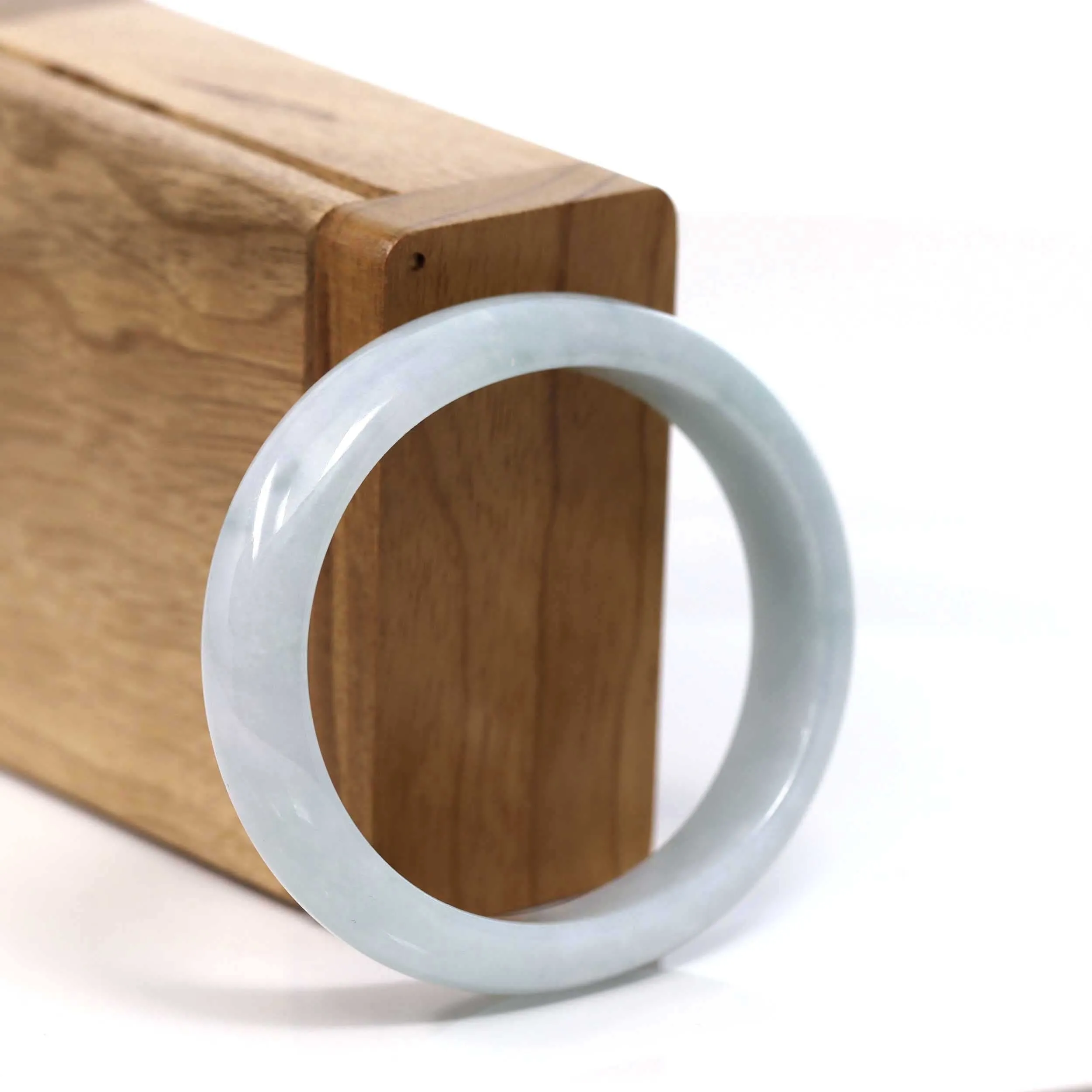 RealJade® Co. "Classic Bangle" Whitish Lavender Natural Jadeite Jade Oval Bangle (57.49mm) #T223