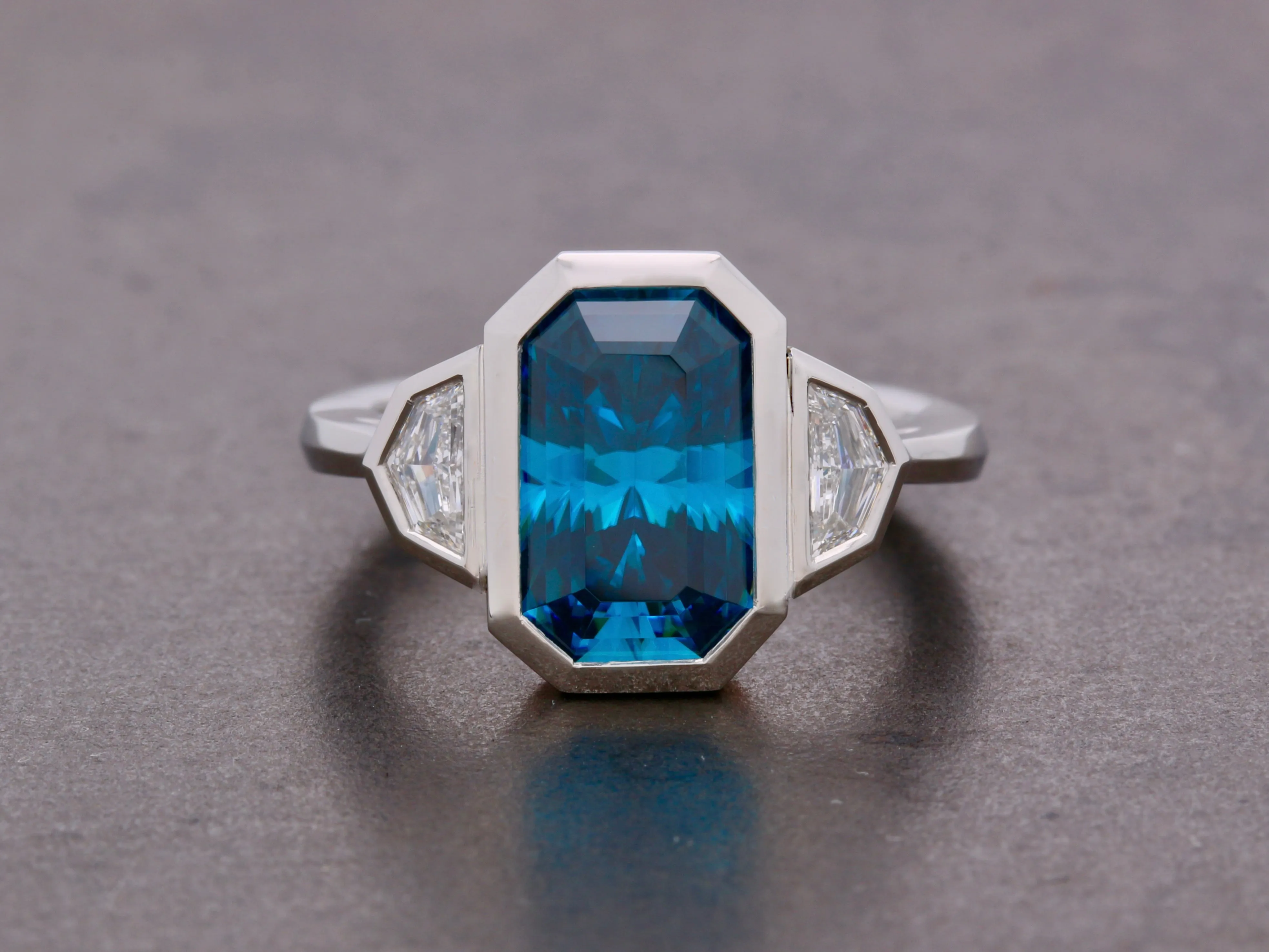 Varalyna Ring