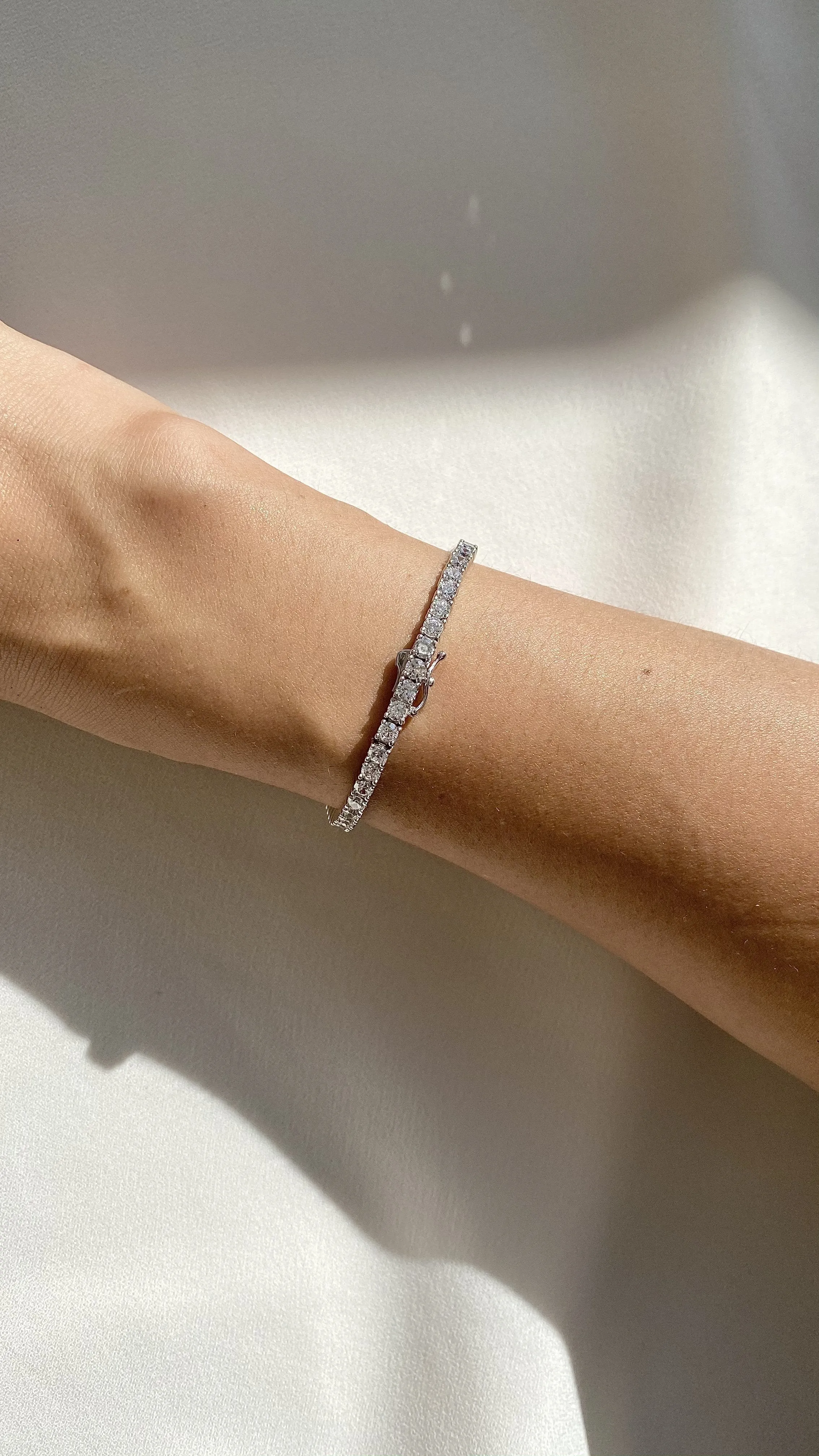 Vianne Round Prong Tennis Bracelet Silver