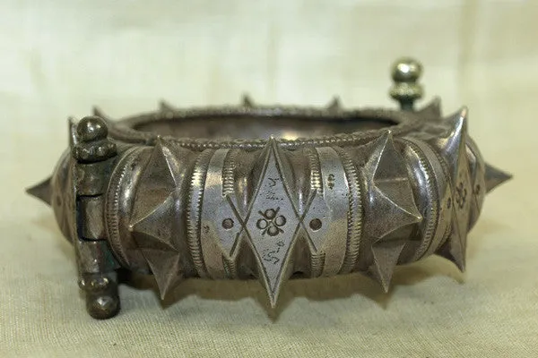 Vintage Pointy Silver Middle Eastern bracelet/anklet